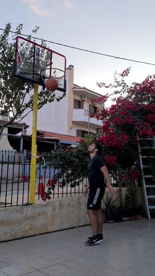 George - Family Holidays * Nea Makri